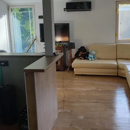 House Tatil Evi Sremska Kamenica